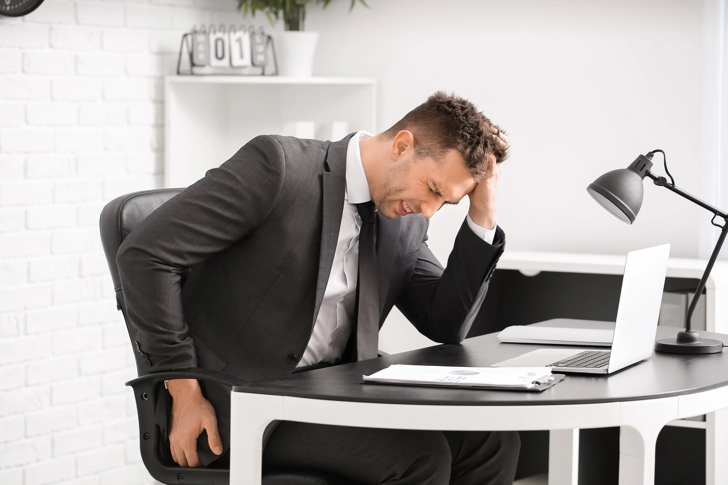 male pelvic pain with sitting